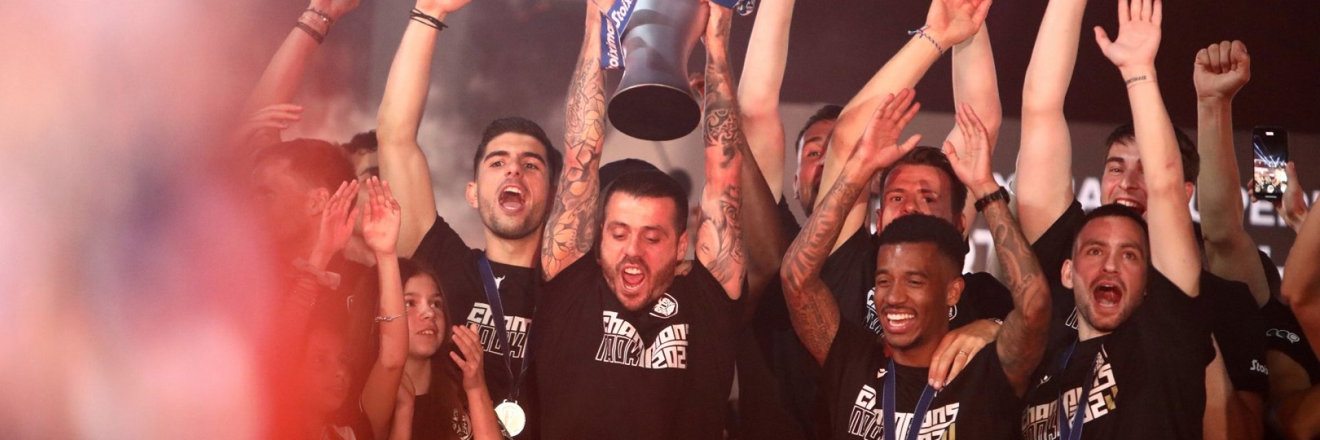 Десподов и ПАОК вдигнаха титлата на Гърция в дома на големия враг