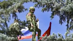 Русия обяви, че е превзела село в Луганск, а Украйна - че контролира 60% от граничния град Вовчанск