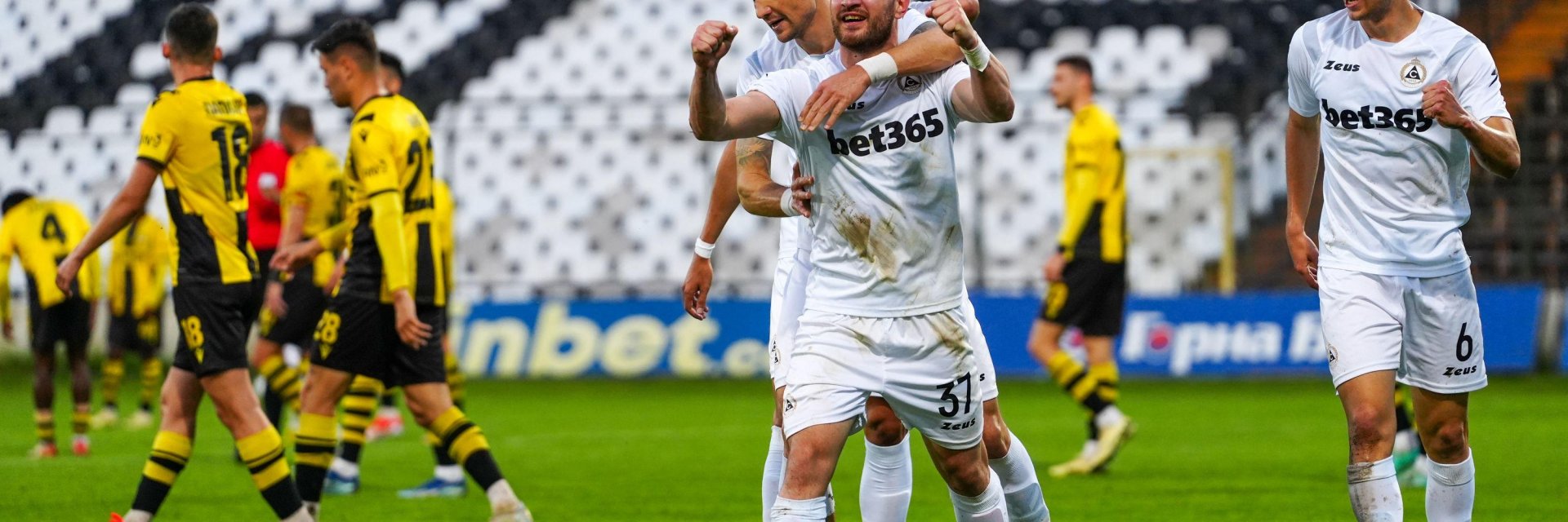 Славия се възползва от парти настроението на Ботев и все по-силно мечтае за евробараж