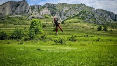  Планински спасители тестваха летящи раници на терен  (видео)