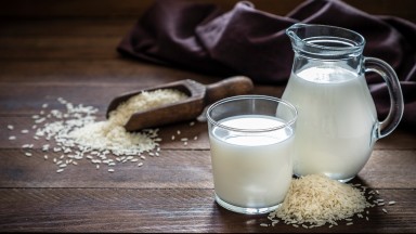 Без мазнини: За оризовото мляко, което ни зарежда с енергия
