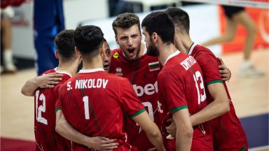 Новият треньор на България дебютира с 0:3 срещу олимпийския шампион