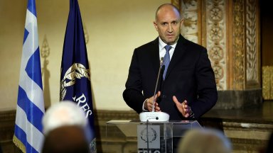 На откриването на офиса присъства и президентът на Гръцката република