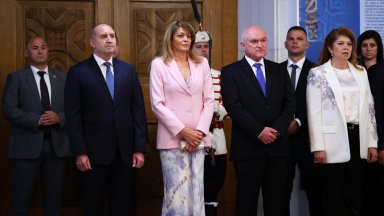 Снимки от приема Той и съпругата му Десислава Радева са