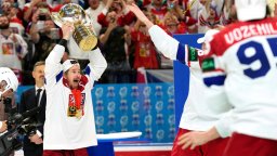Луда нощ в Прага: Чехия се позлати в хокея след 14 години мъчително чакане