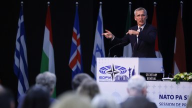 Снимки от форума ВИЖТЕ ТУК  
По думите му НАТО се