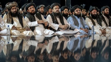 Русия покани забранените талибани на икономическия форум в Санкт Петербург