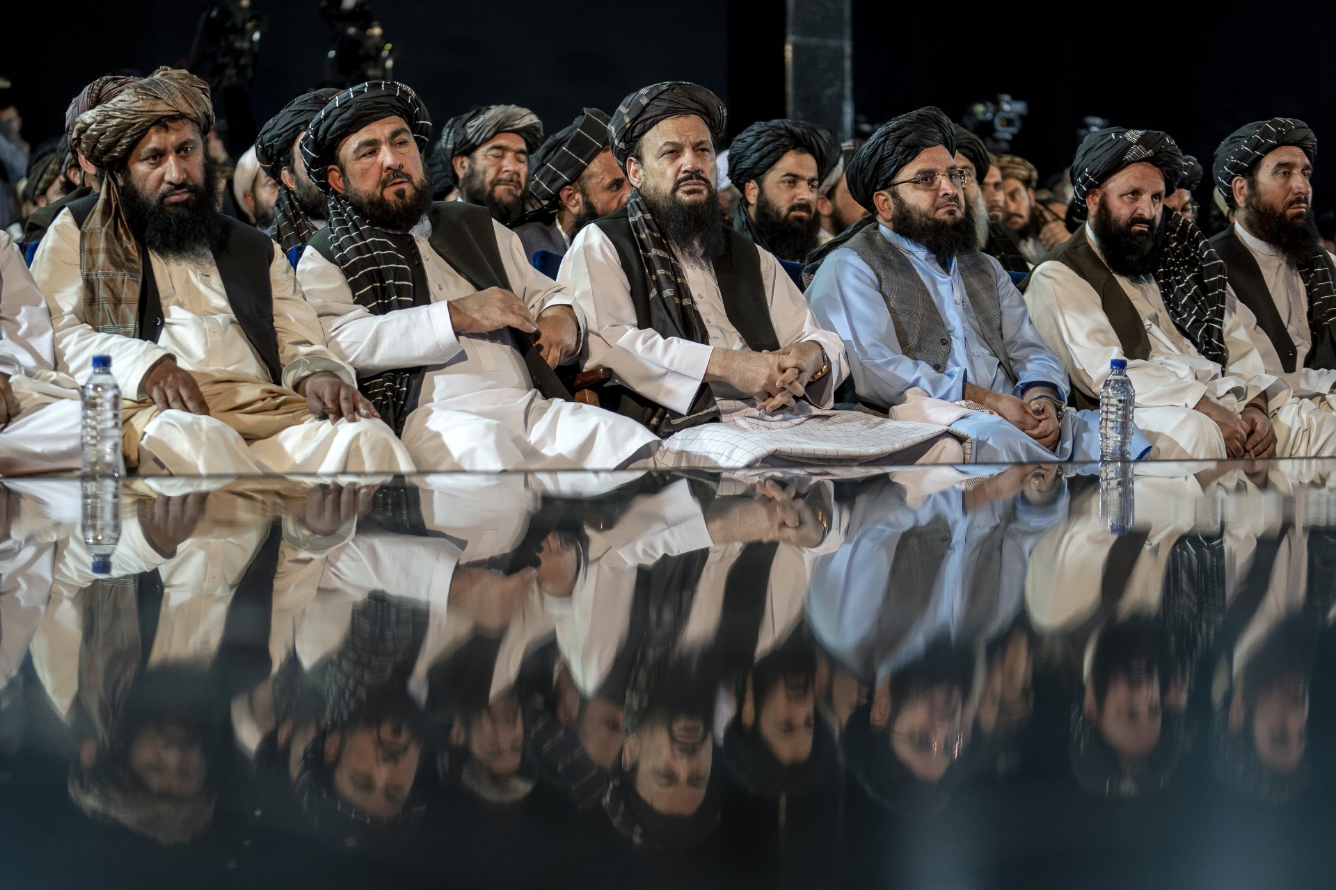 Талибаните се интересували от сделки с петрол