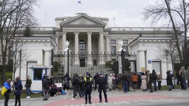 Дипломатите ще могат да се придвижват само в района на