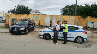 Още от 6 00 часа сутринта сутринта са започнали процесуални действия