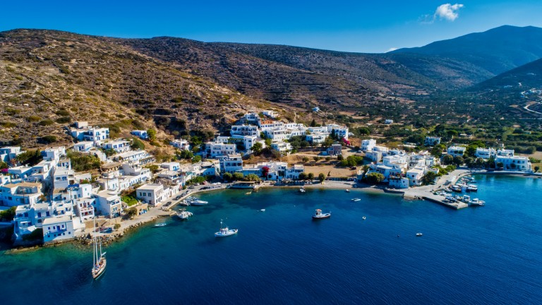 Гръцкият остров Аморгос е като Санторини, но без туристи
