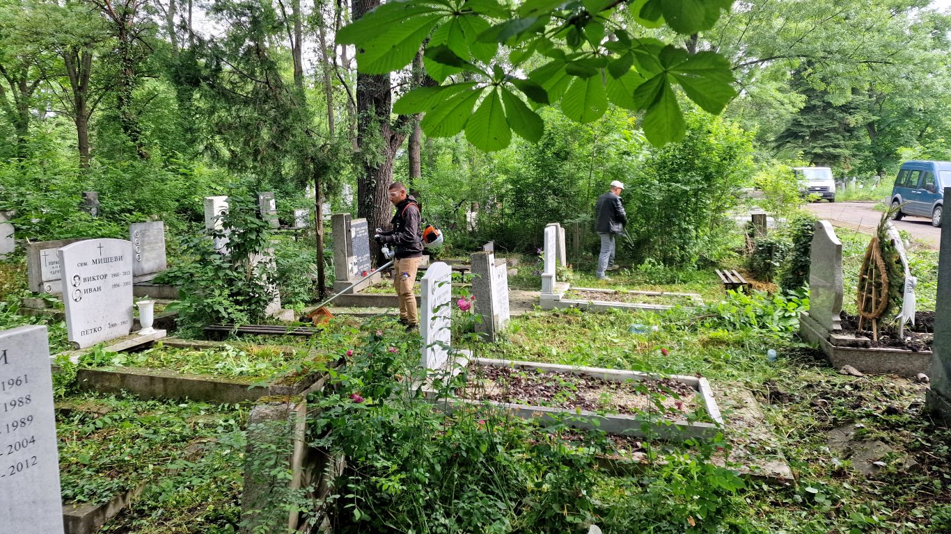 Смени в ръководството на