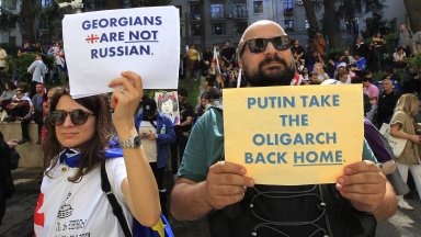 Законодателите в Тбилиси днес отхвърлиха ветото на проевропейския президент Саломе