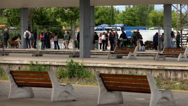 Спират влакове и променят маршрути заради ремонта на Централна гара в София