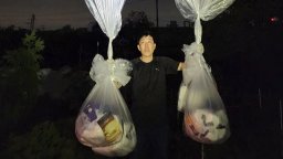Пхенян праща на Южна Корея по въздух балони, пълни с боклук и екскременти