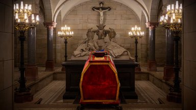 Министерството на отбраната МО организира и осъществява транспортирането а Министерството