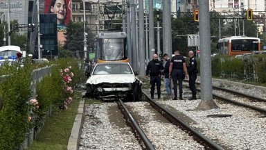 Снимки след катастрофата Инцидентът е станал в посока от Бояна