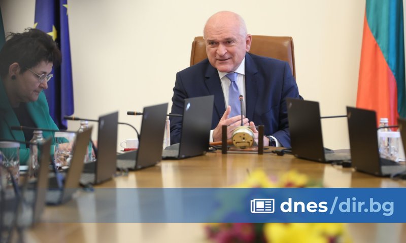 Думите му са по повод на това, че 43 касети на