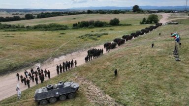 Снимка МО Участва и личен състав с летателна техника за