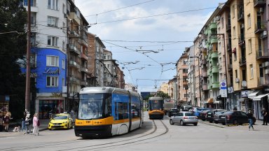 Втора инстанция осъди общината да премести трамваите от локалното платно на бул. "Скобелев"