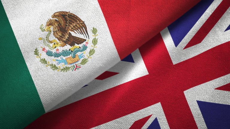 Уволниха британския посланик в Мексико, насочил на шега оръжие към служител (видео)