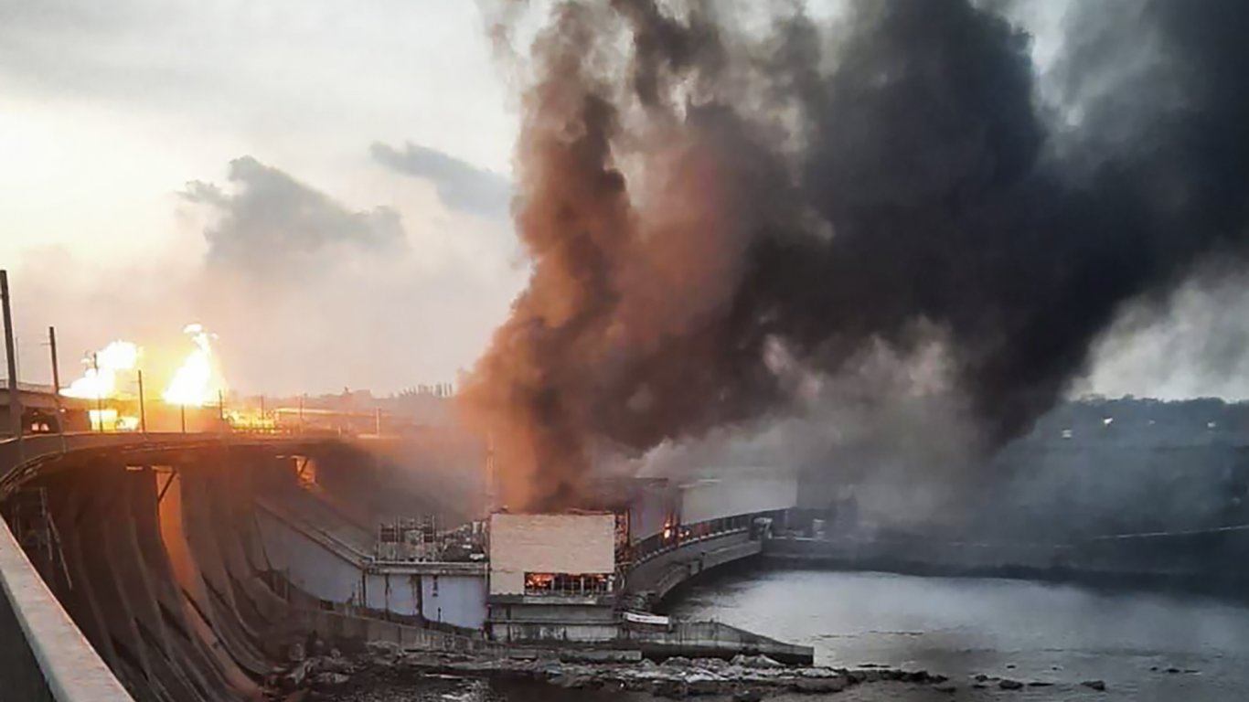 Украйна: ВЕЦ на река Днепър е "в критично състояние"