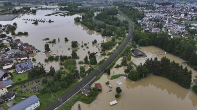 Хиляди са евакуираните в Южна Германия заради наводненията през уикенда (снимки+видео)