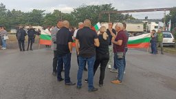 Протест блокира за втори ден главния път Русе-Свиленград 