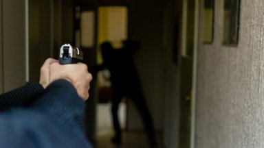 Полицай простреля 19-годишен младеж в Плевен