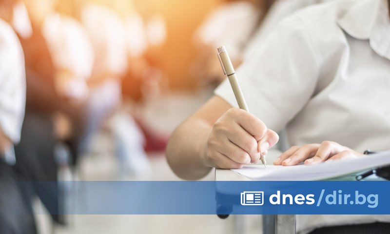 По разказа Урок по японски от Виктория Бешлийска са писали