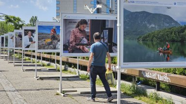 Фотоизложба показва работата на екосистемните учени от цяла Европа на Моста на влюбените в София