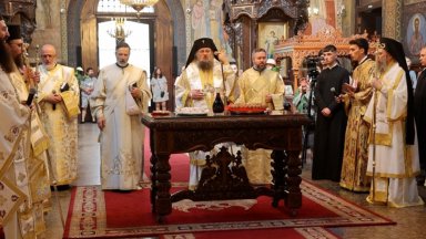 Отслужиха заупокойна литургия за три месеца от кончината на патриарх Неофит