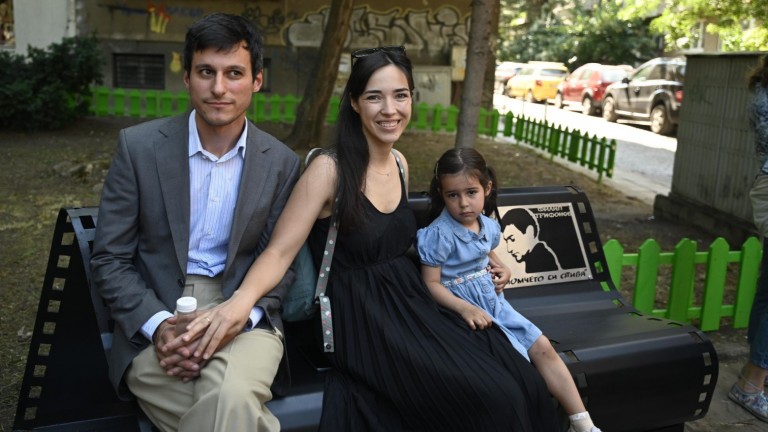 София вече си има площад "Филип Трифонов" - незабравимият Ран от "Момчето си отива"