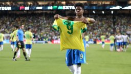 17-годишното чудо Ендрик пак е герой за Бразилия и взе №9 за Копа Америка