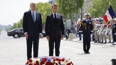 Ето как Байдън води кампанията си срещу Тръмп и от военно гробище във Франция 