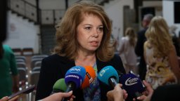 Йотова: Правителство трябва да има, Борисов да предложи нова формула, за да е успешно