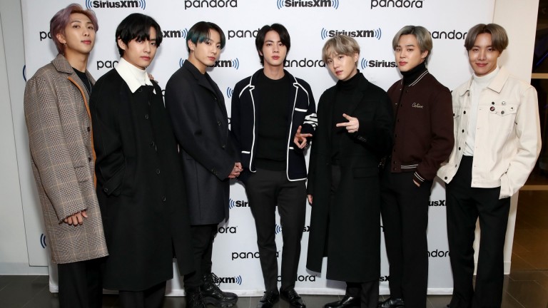 Момчетата от BTS започват световното си турне, окрилени от триумфа на новия си албум