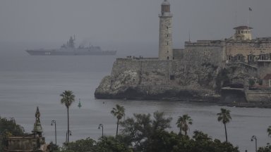 Руски бойни кораби и ядрена подводница преминаха на около 50 км от Флорида