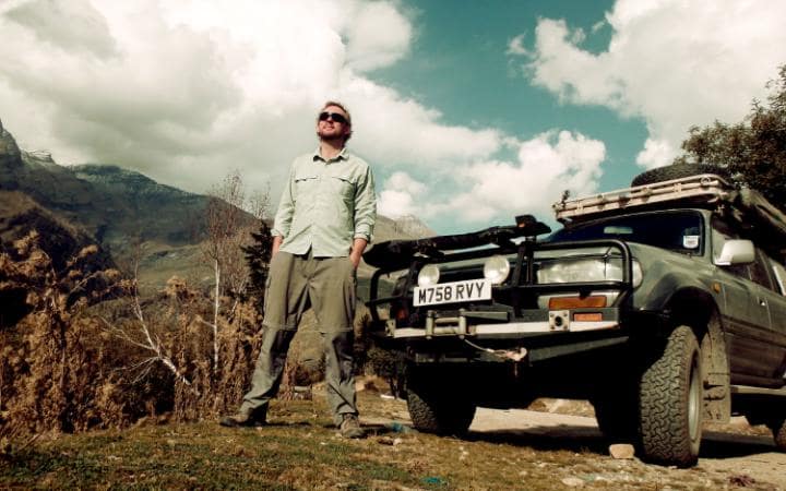 [Migrated image] https://i.dir.bg/kino/films/11566/JB-Hero-Shot-Manali-large.jpg