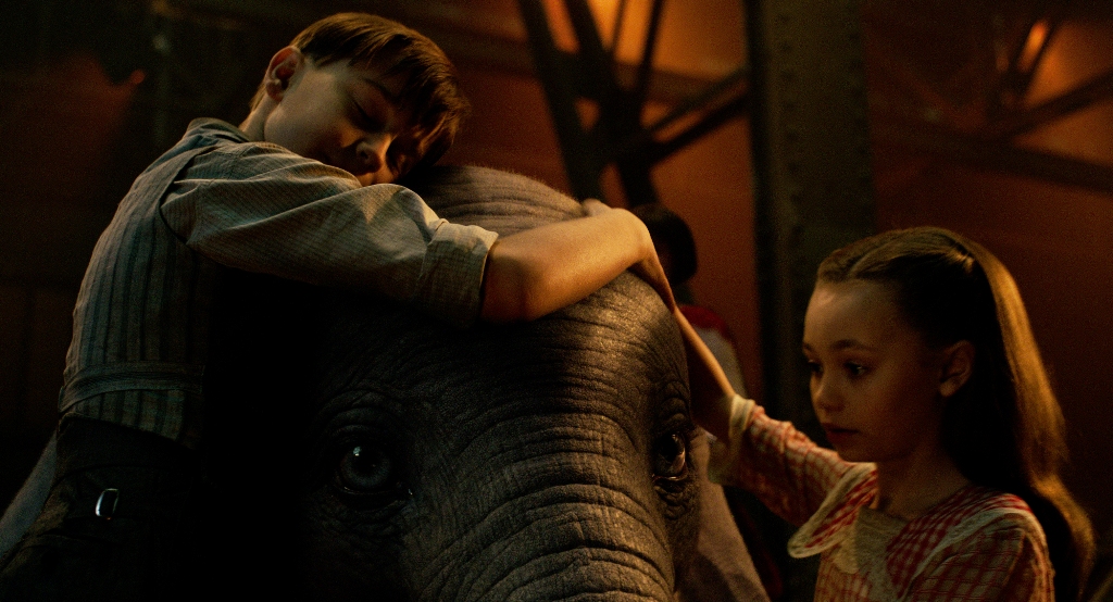 [Migrated image] https://i.dir.bg/kino/films/11524/DUMBO-RGB-151_en_0320_v0235.00087873a.jpg