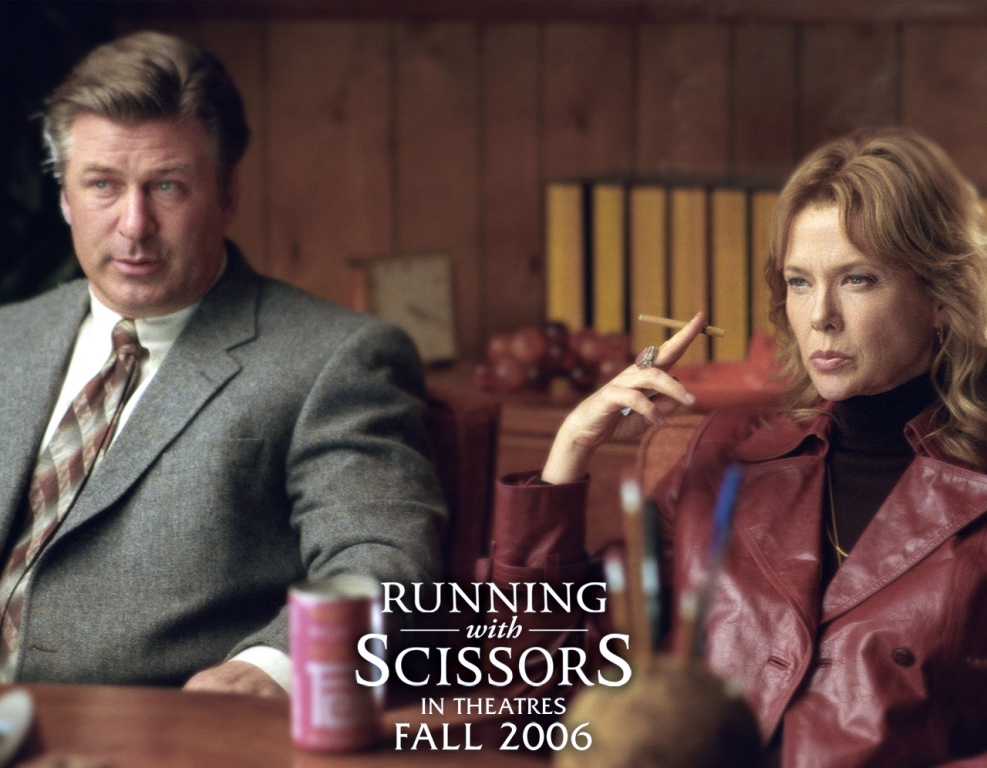 [Migrated image] https://i.dir.bg/kino/films/6632/Annette_Bening_in_Running_with_Scissors_Wallpaper_1_1280.jpg