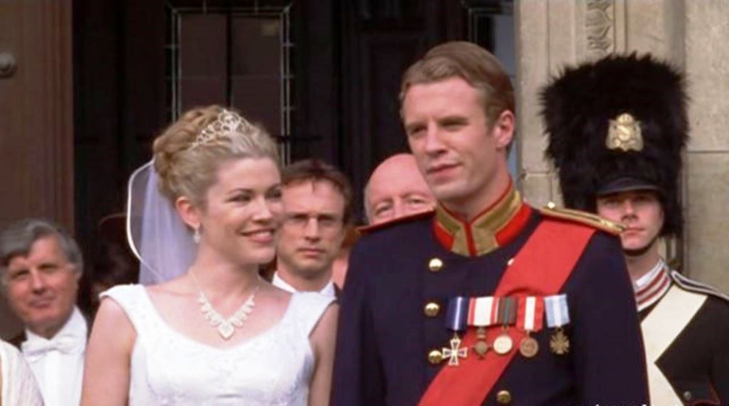 [Migrated image] https://i.dir.bg/kino/films/6010/The-Prince-Me-II-The-Royal-Wedding-2006-ScreenShot-35.jpg