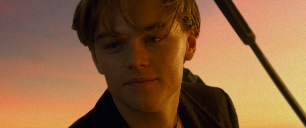 [Migrated image] https://i.dir.bg/kino/films/3694/titanic_rerelease_trailer_pulls_still05.00000000.jpg