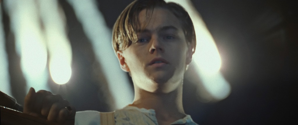 [Migrated image] https://i.dir.bg/kino/films/3694/titanic_rerelease_trailer_pulls_still13.00000000.jpg