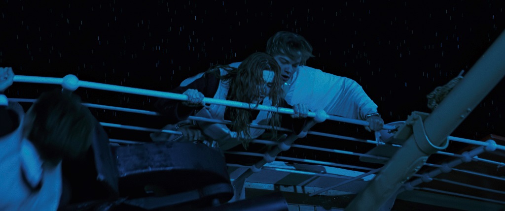 [Migrated image] https://i.dir.bg/kino/films/3694/titanic_rerelease_trailer_pulls_still15.00000000.jpg