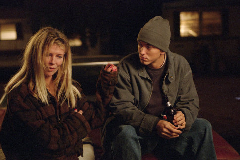 [Migrated image] https://i.dir.bg/kino/films/2013/8_Mile_Eminem_Kim_Basinger1.jpg