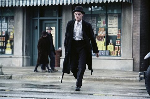 [Migrated image] https://i.dir.bg/kino/films/1698/Road_to_Perdition_Jude_Law.jpg