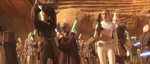 [Migrated image] https://i.dir.bg/kino/films/197/Star_Wars_Episode_II_Attack_of_the_Clones_Hayden_Christensen_Natalie_Portman.jpg