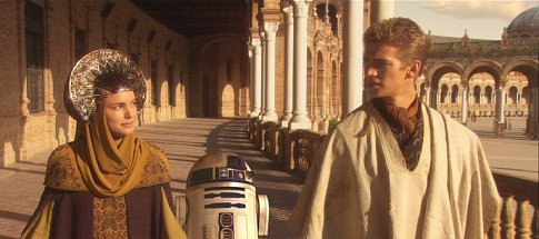 [Migrated image] https://i.dir.bg/kino/films/197/Star_Wars_Episode_II_Attack_of_the_Clones_Hayden_Christensen_Natalie_Portman_3.jpg