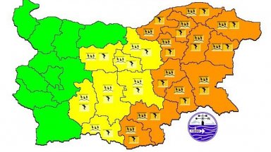 Над половин България е застрашена от гръмотевични бури, валежи и градушки в петък